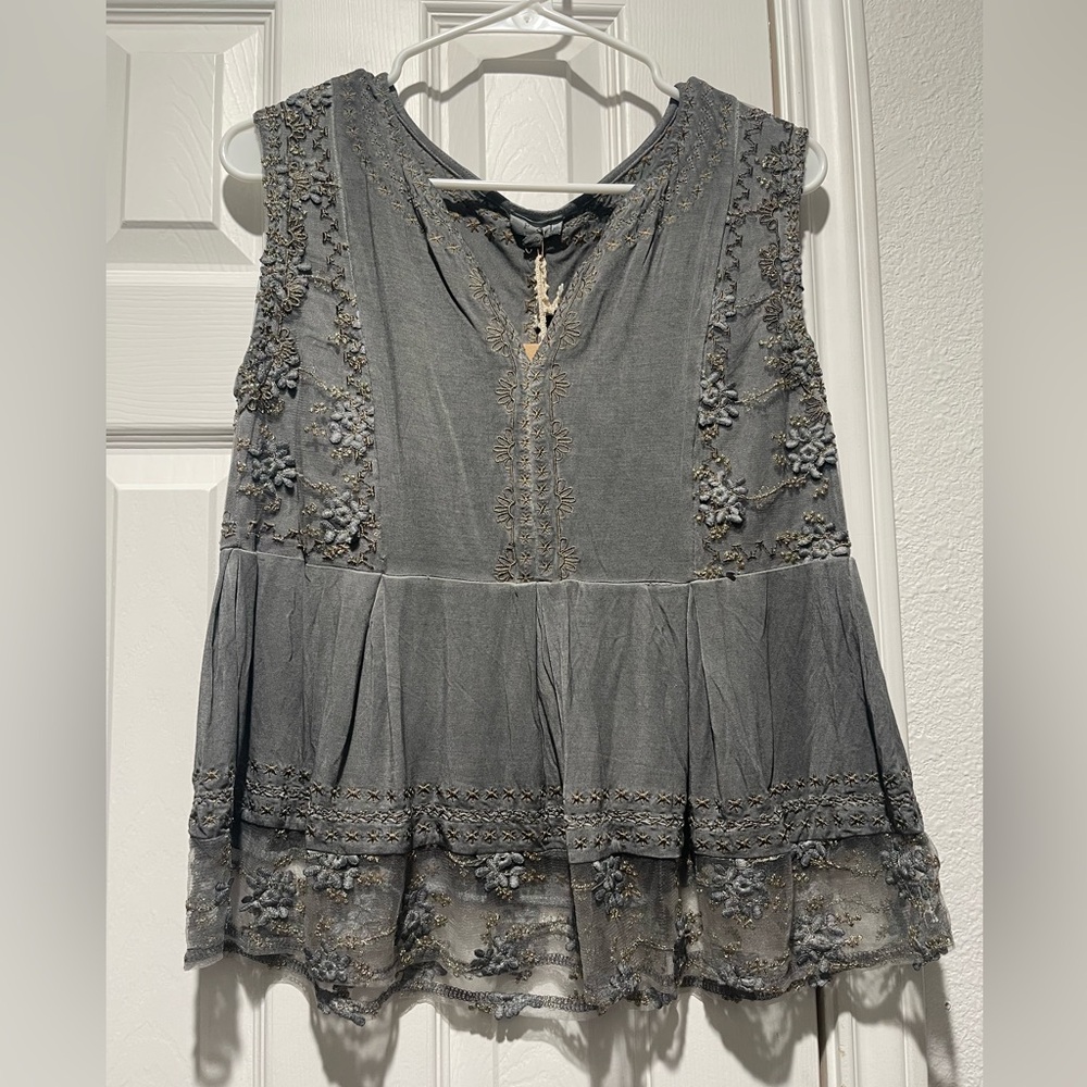 Gray Sleeveless Embroidered Top New POL